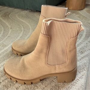 Steve Madden HUTCH Suede Lug Sole Chelsea Boot